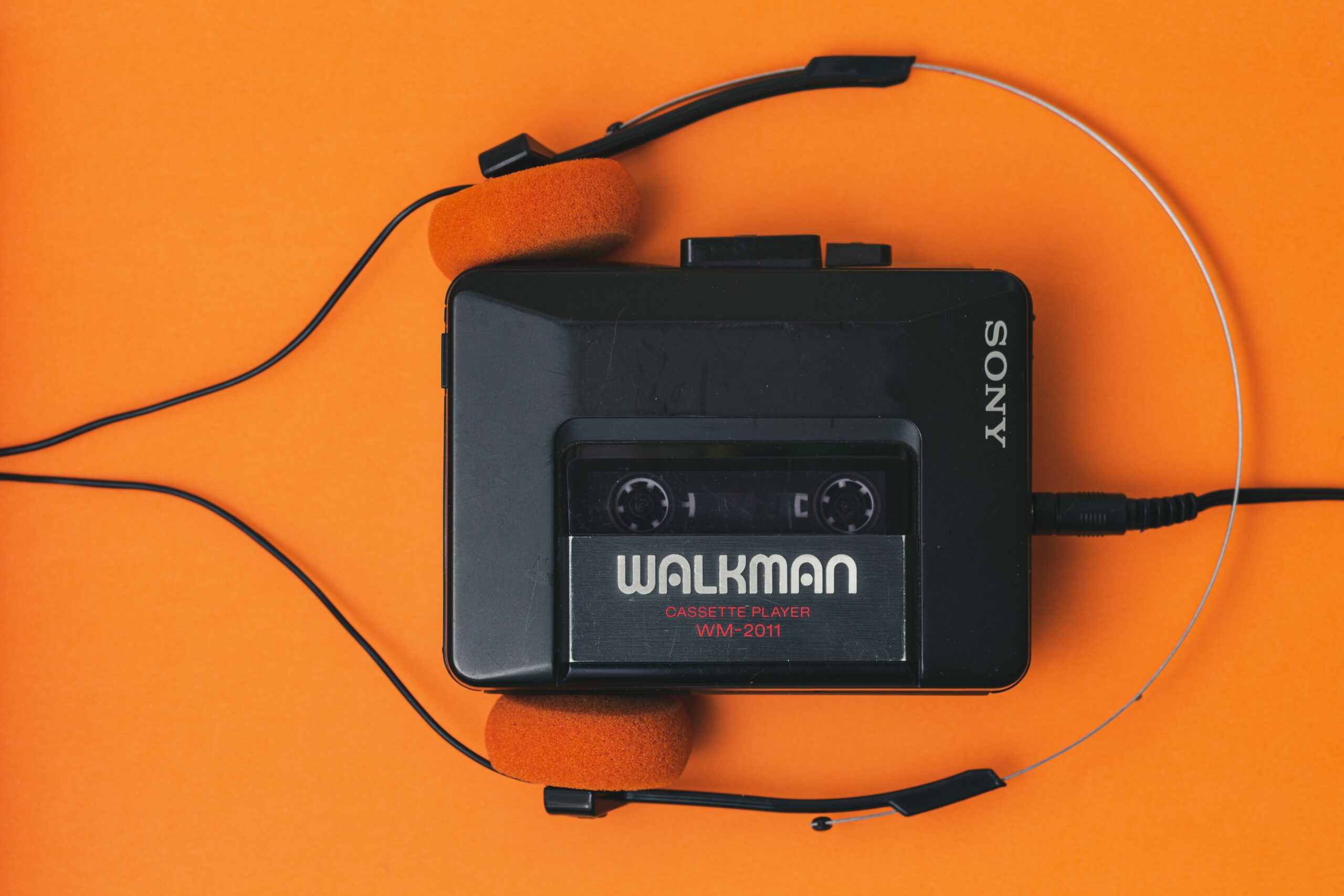 What is New Nostalgic? The Rise of Y2K in Fashion, Music and Culture walkman