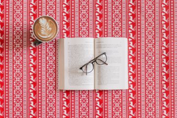 Holiday Gift Guide For Bookworms