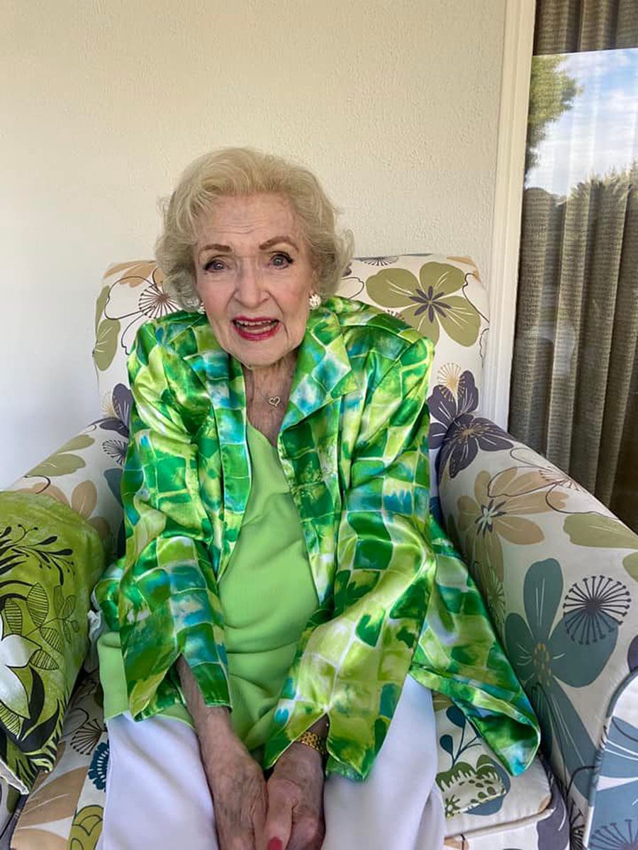Betty White Fashion Look In 2021