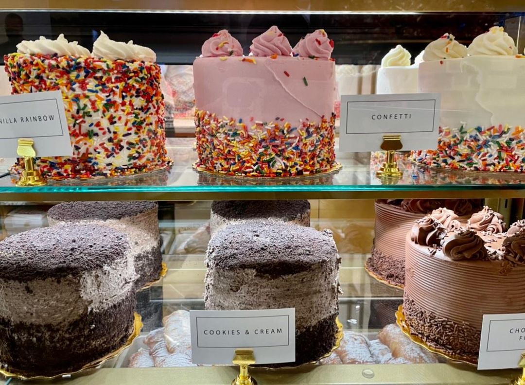 Delicious Cakes By Carlo's Bakery Shop in Mississauga