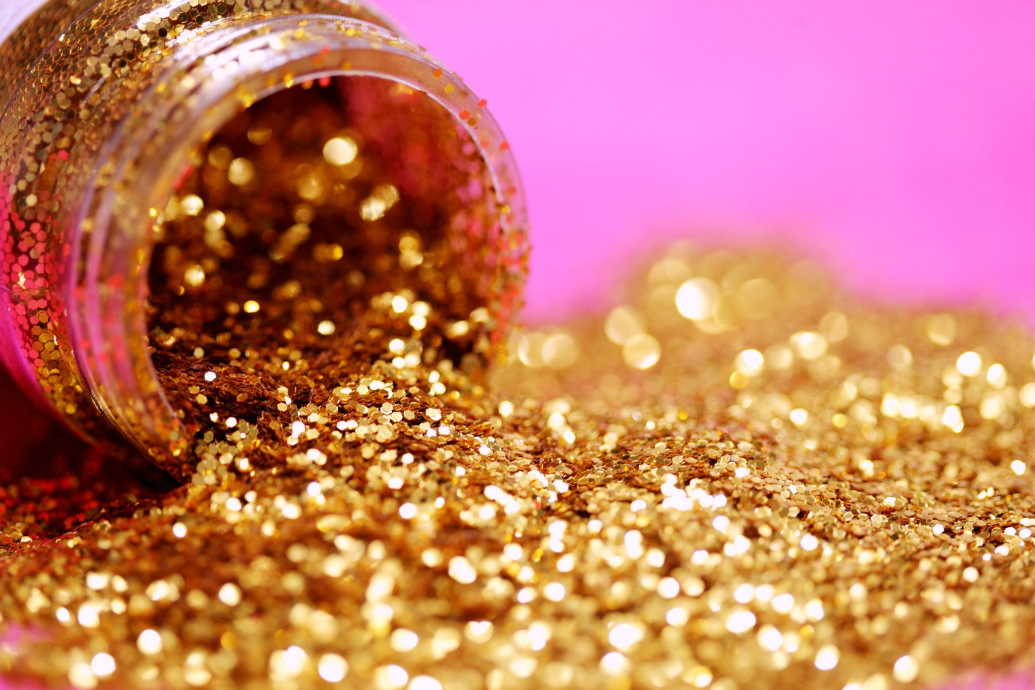 gold glitter makeup