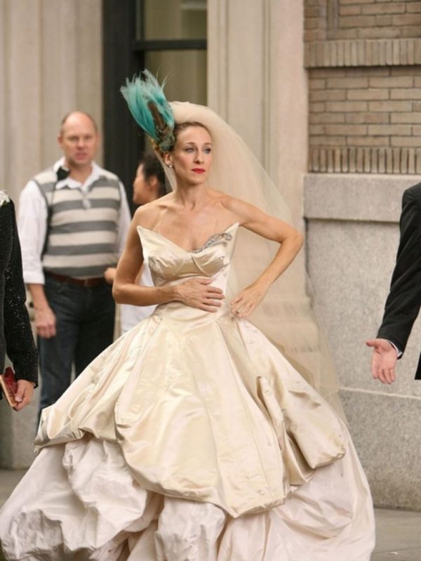 Carrie Bradshaw’s 10 Best Outfits from SATC
