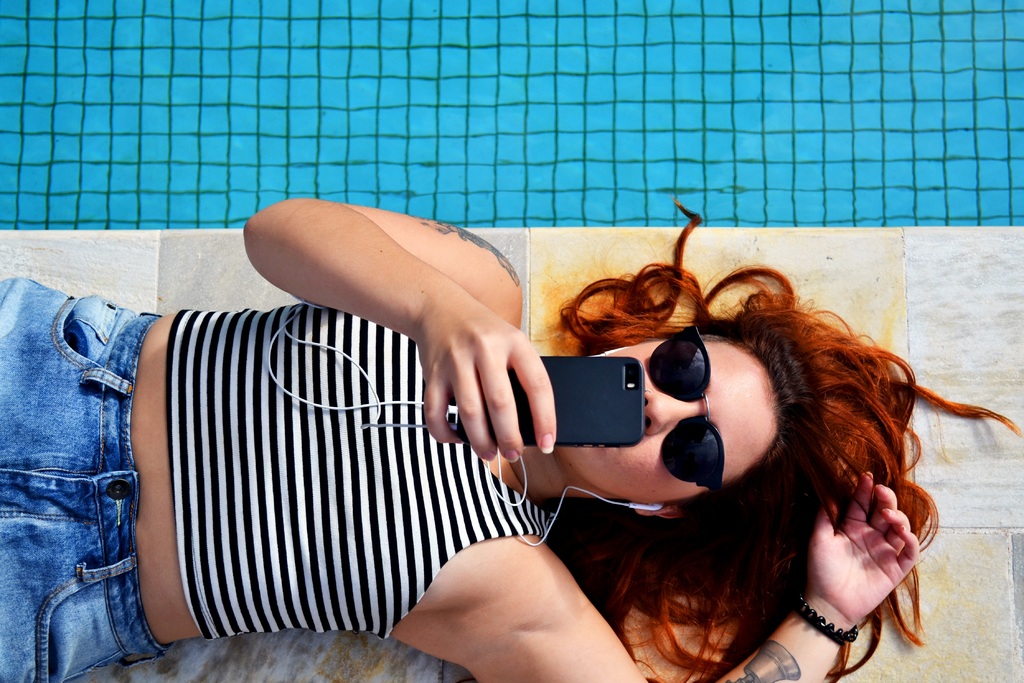 How to Curate the Perfect Summer Playlist