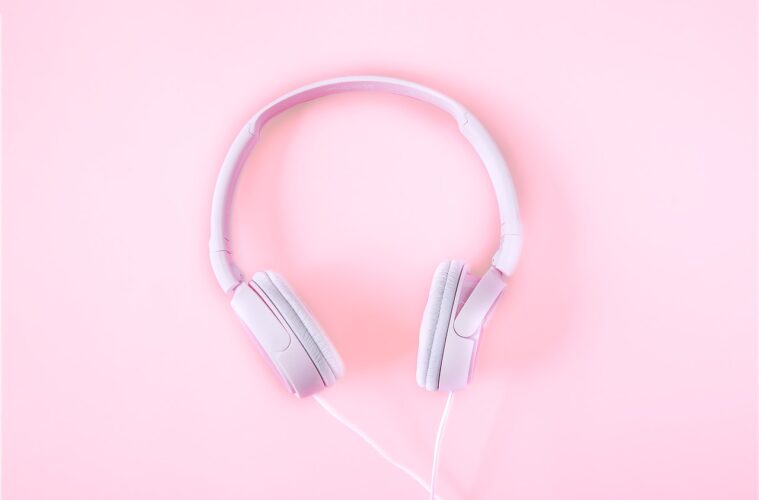 How to Curate the Perfect Summer Playlist