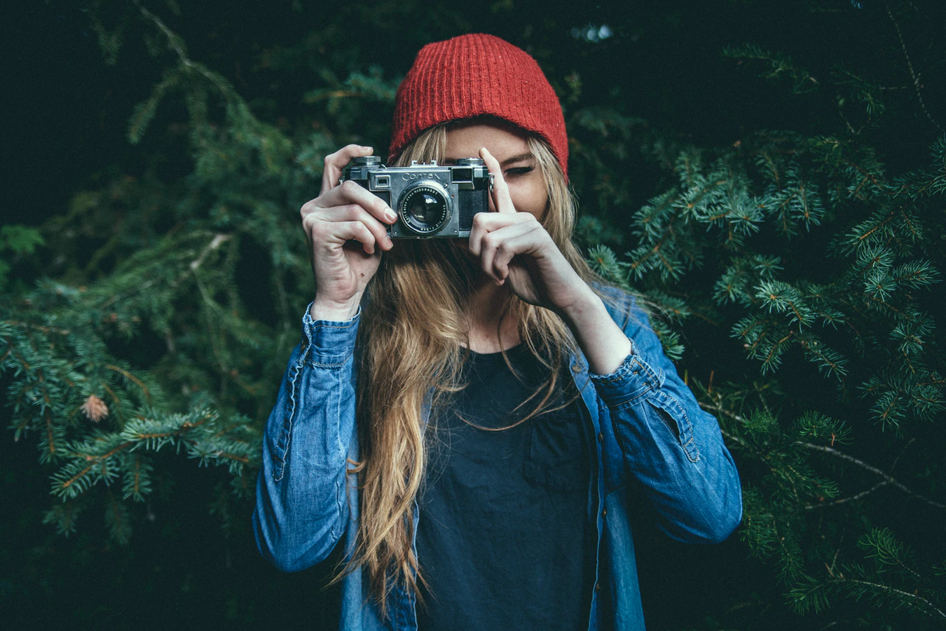 Why Having Your Picture Taken By A Professional Is Better Than Taking Selfies