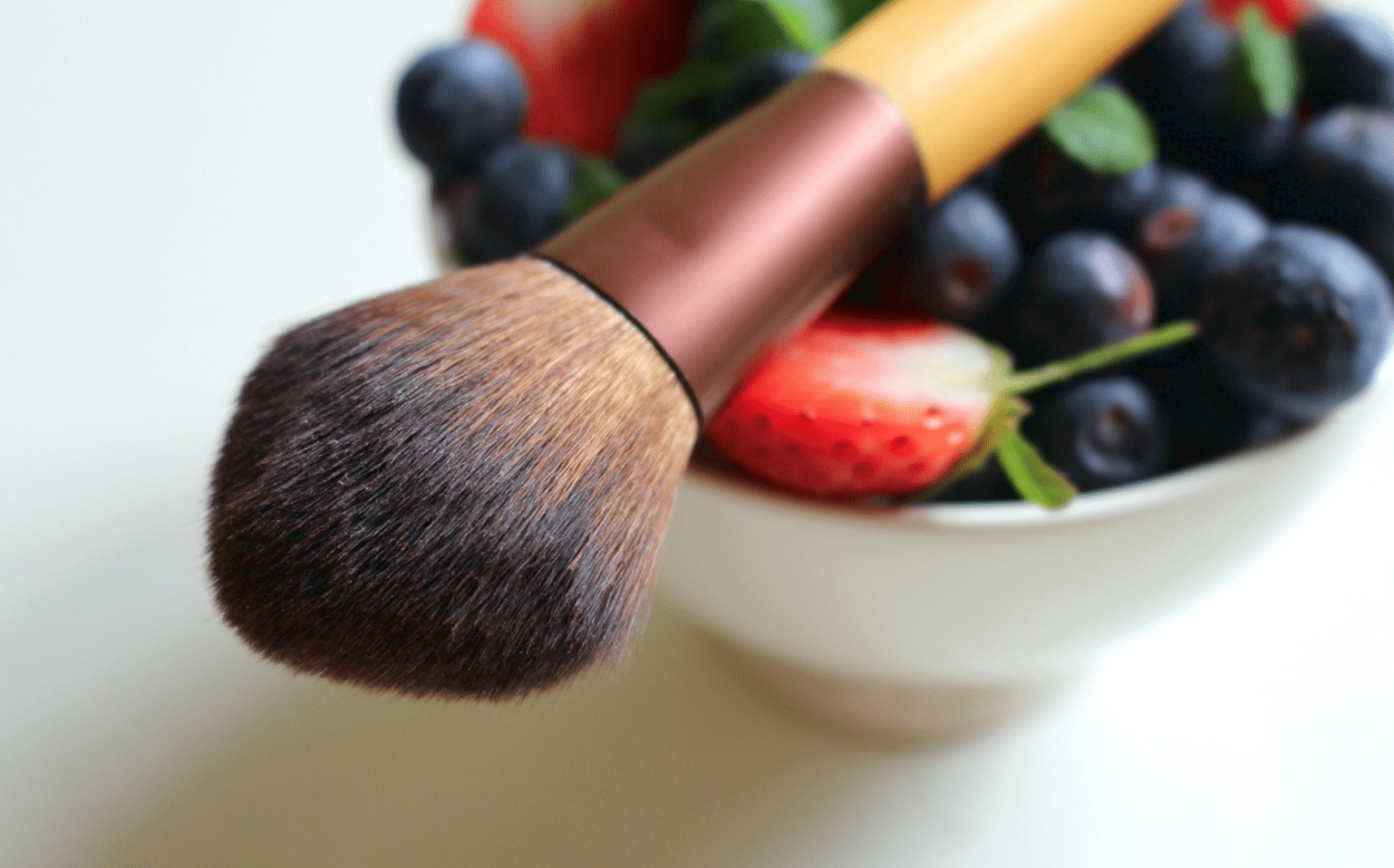 Reflecting on NYFW: Top Beauty and Hair Trends – Drye Paper