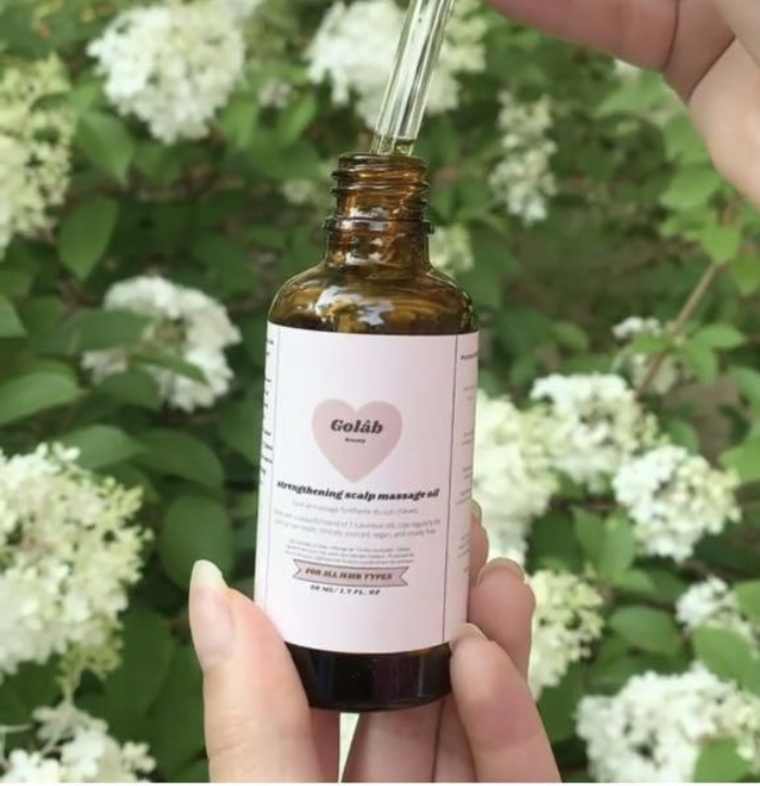 The picture of the product taken by Golab Beaut's Instagram page. 