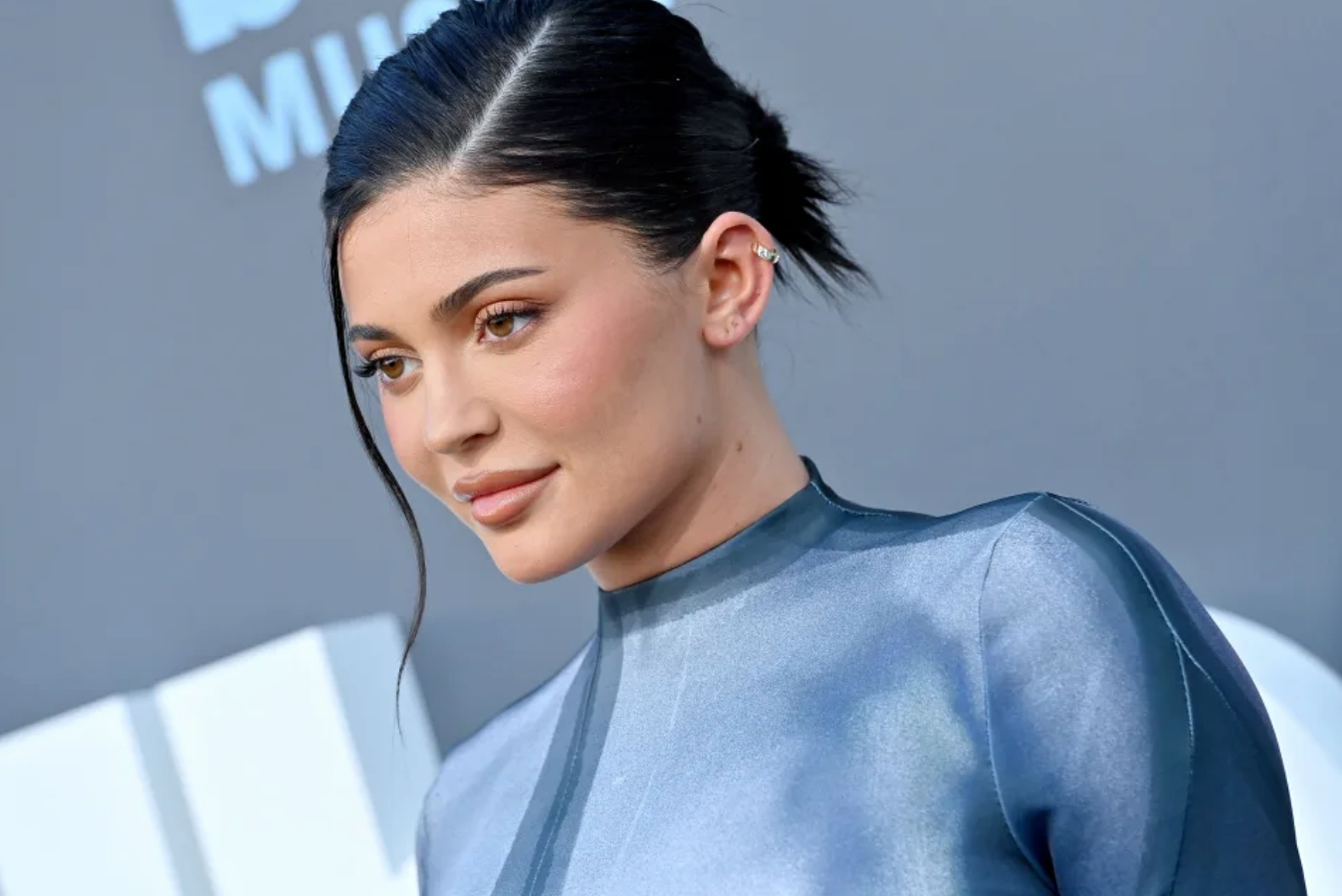 Kylie Jenner's Plunging Blue Velvet Dress: Paris Fashion Week