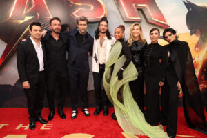 Cast of 'The Flash' posing at red carpet premiere