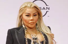 rapper lil kim cover shoot in dispute