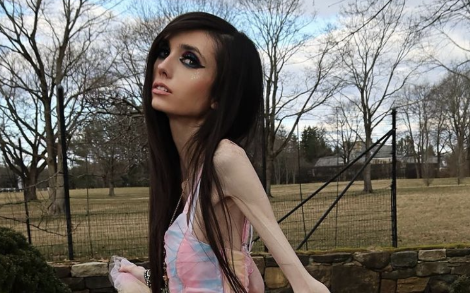 Influencer Eugenia Cooney's ultra thin figure in viral videos