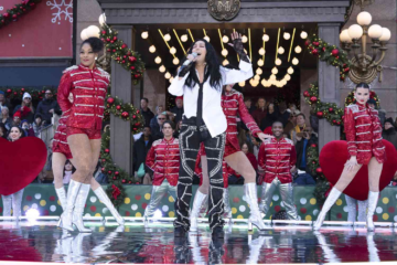 cher performs at macy's parade 2023