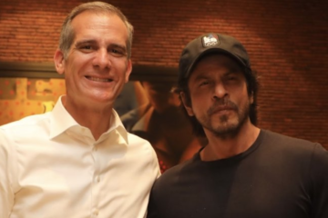 Shah Rukh Khan And US Ambassador Eric Garcetti Memorable Encounter