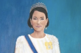 Princess Kate Portrait Controversy Looks Nothing Like Her On Purpose?