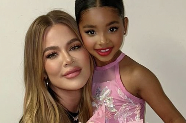 Khloe Kardashian Facetune Photoshop Daughter Photo