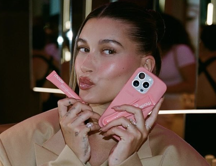 Hailey Bieber Phone Case Screensaver Revealed