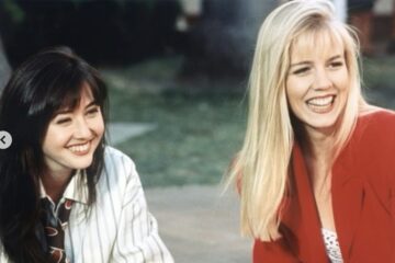 Jennie Garth and Tori Spelling Tribute to Shannen Doherty