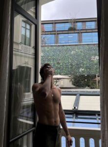 Shawn Mendes Returns with New Album "Shawn"