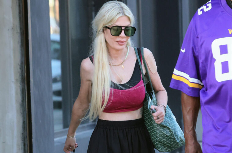 Tori Spelling Fleeing LA Wildfires Without Plan, Finds Safety