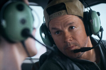 Mark Wahlberg Apologizes to Castmates After 'Flight Risk' Filming