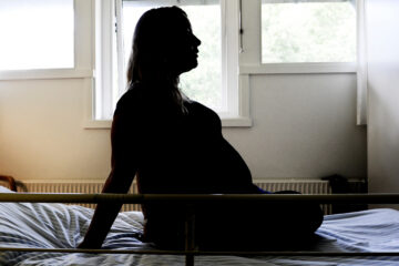 Woman Gives Birth on Christmas Day Without Knowing She Was Pregnant