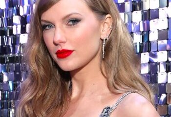 Taylor Swift Becomes First Female Artist to Hit 100 Billion Spotify Streams