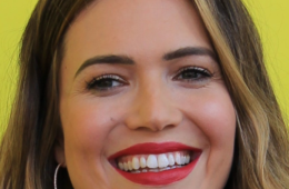 Mandy Moore Calls Out Amazon for Delivery to Burnt-Down Home