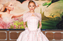 Fans Concerned After Ariana Shakes on Stage