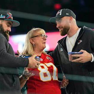 Travis Kelce’s Sweet Super Bowl Tradition: Mom Donna’s Cookies
