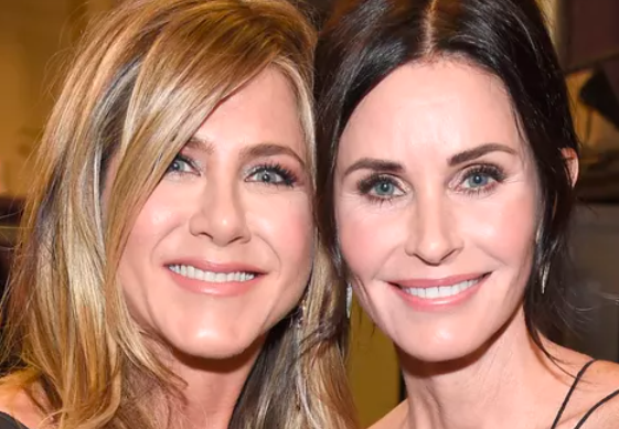 Courteney Cox’s Sweet Birthday Tribute to Jennifer Aniston