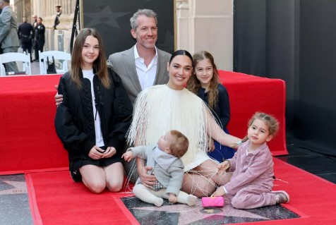 Gal Gadot Receives Hollywood Walk of Fame Star!