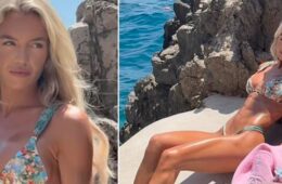 Love Island’s Molly Smith Flaunts Gym-Honed Abs in Tiny Bikini on Positano Holiday