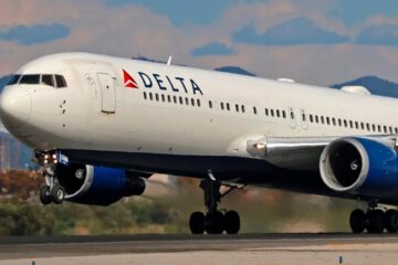 Delta Co-Pilot Removed from Flight and Arrested on Child Sex Charge