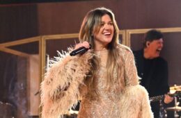 Kelly Clarkson Is Single—But Reluctant to Mingle