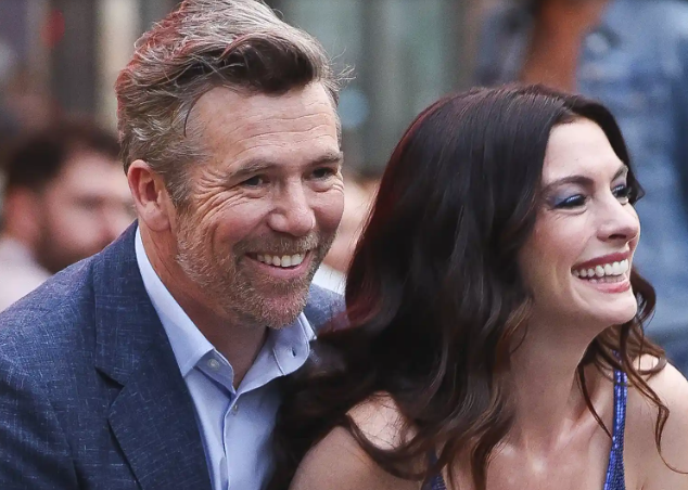 Anne Hathaway Spotted Filming with Patrick Brammall in New York