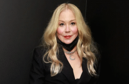Christina Applegate Hospitalized for Kidney Infection