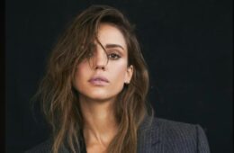 Jessica Alba Sells R-Rated Female Ensemble Comedy to Netflix