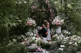 Taylor Swift and Travis Kelce Announce Their Engagement