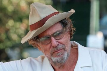 Julian Schnabel Defends Gal Gadot