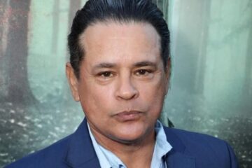 'Breaking Bad' Star Raymond Cruz Arrested for Spraying Neighbor With Hose