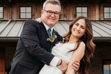 Eric Stonestreet Marries Lindsay Schweitzer in Kansas City Dream Home Wedding