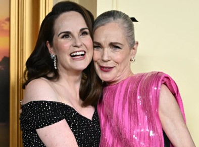 Elizabeth McGovern and Michelle Dockery Say Goodbye to Downton Abbey in NYC