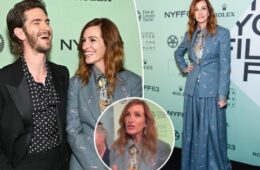 Julia Roberts Blushes as Co-Stars Confirm Her Superb Banana Bread Skills