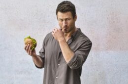 Glen Powell Expands Smash Kitchen with New Cooking Oils Line