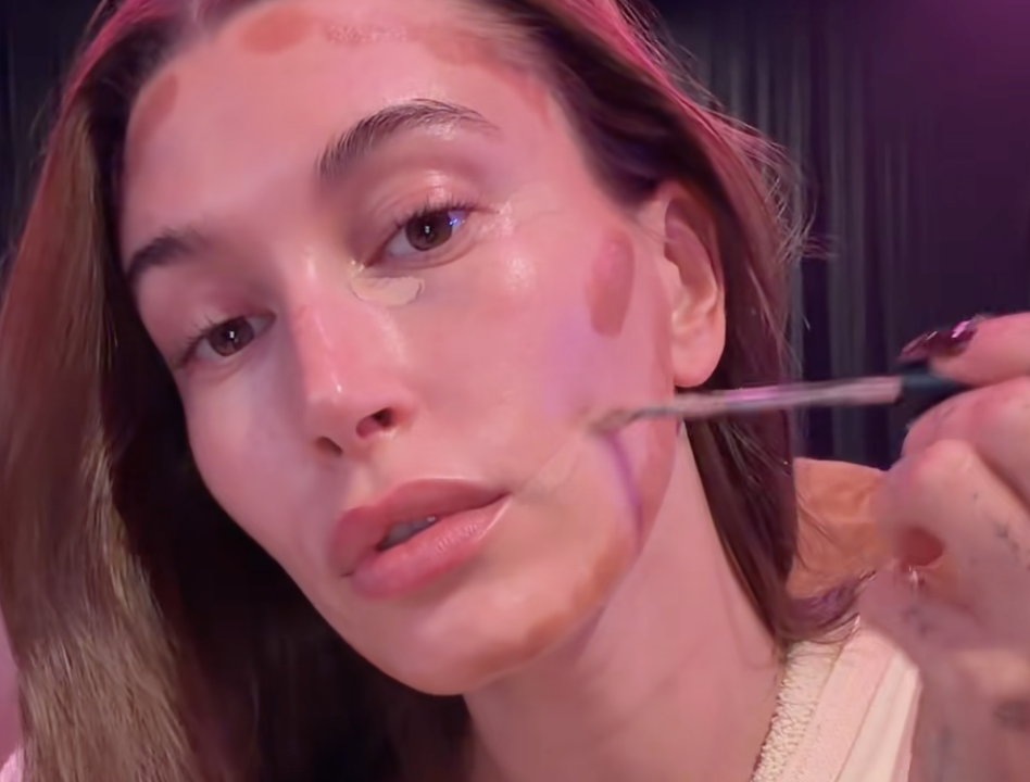 Hailey Bieber’s Purse-Friendly Beauty Routine – Hailey Bieber’s Purse-Friendly Beauty Routine –