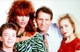 Christina Applegate Reunites with ‘Married With Children’ Cast for a Cause