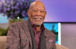 Morgan Freeman Says Winning an Oscar ‘Didn’t Change Me’