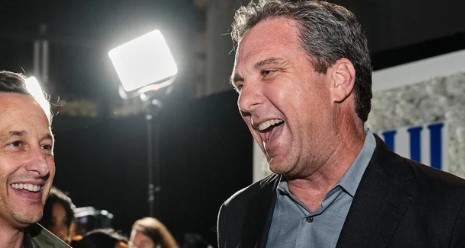 The Man Yelling 'Iceberg!' on the Industry's Flagship