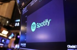 Spotify Accused of Ignoring Fake Drake Streams