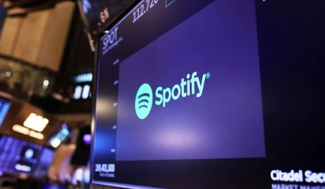 Spotify Accused of Ignoring Fake Drake Streams